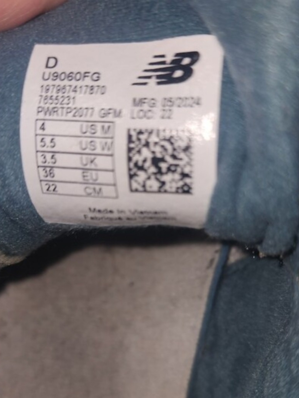 New Balance light blue shoe interior tag - Picture 4 of 4